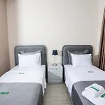 Neva فندق ألاتشاتي