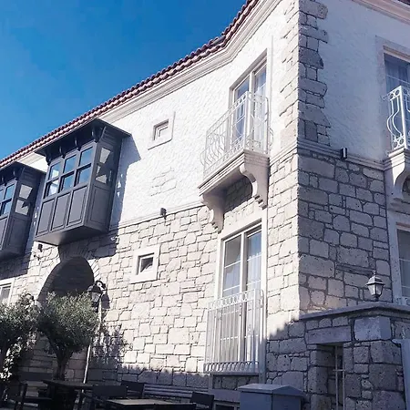 Hotel Neva Alacati 4*