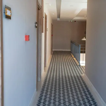 Neva Hotel 4*