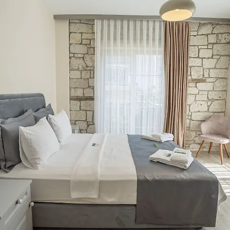 Neva Alacati Hotel Ciftlikkoyu