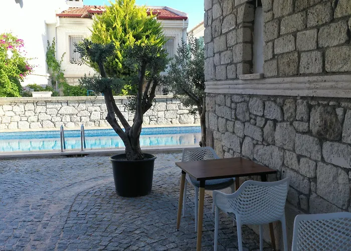 Hotel Neva Alacati 4*