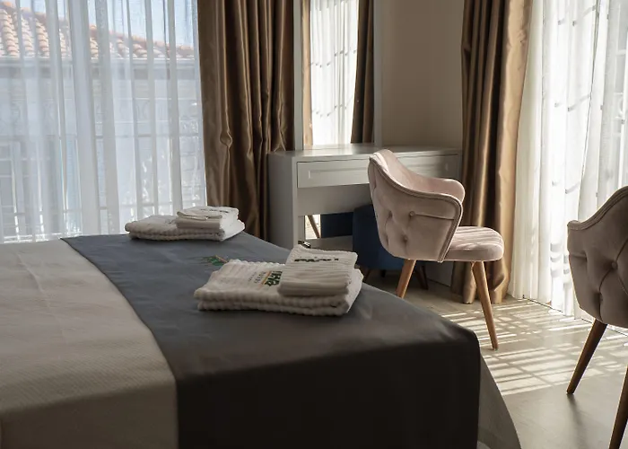 Hotel Neva Alacati 4*