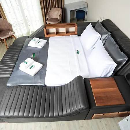 Neva Alacati Otel